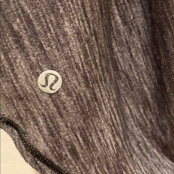 Lululemon Tank with built in sports bra, size XS - Picture 3 of 3